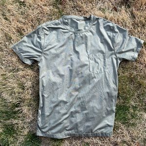 Vuori tech t shirt